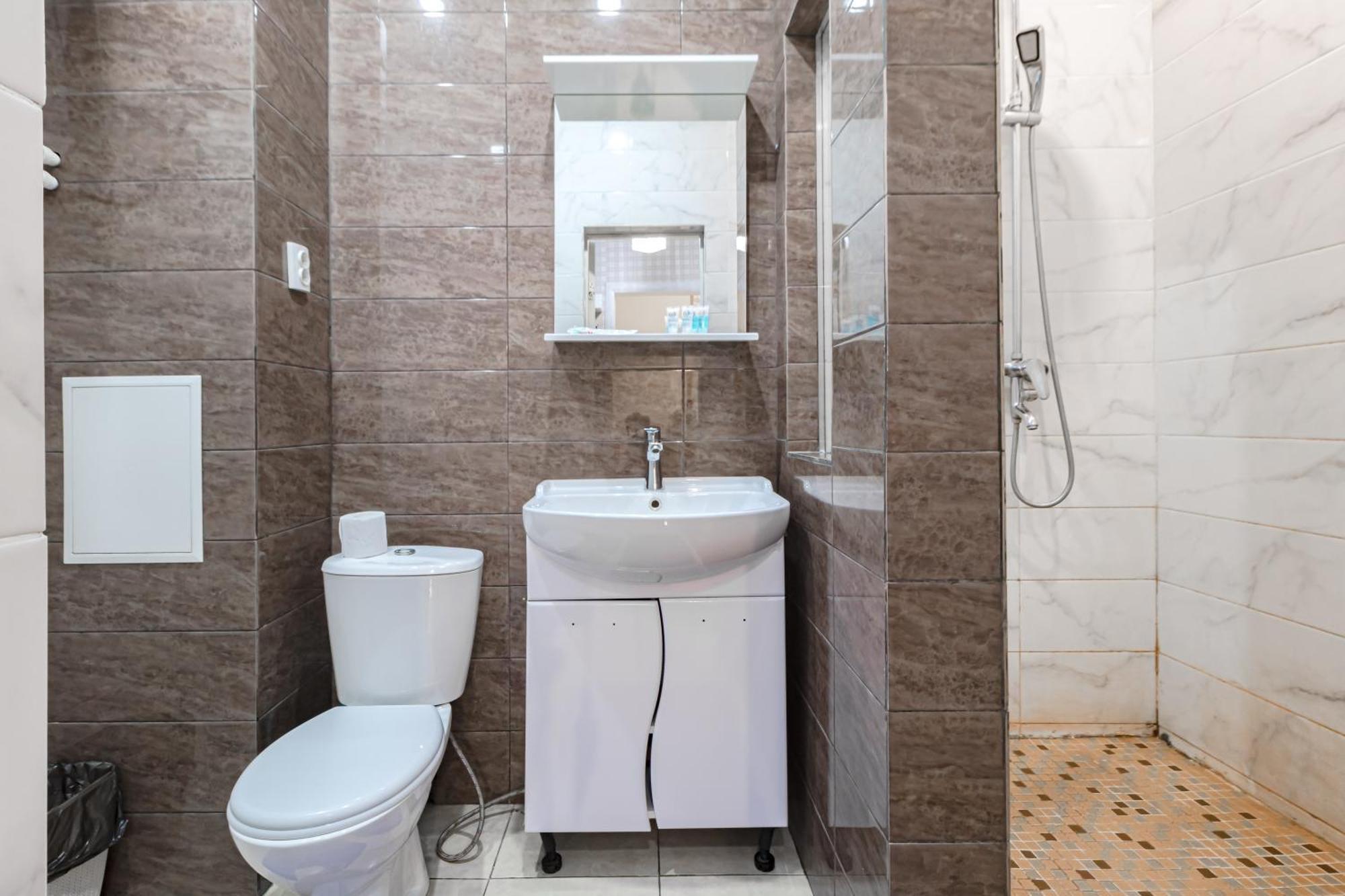 Апартаменты С Видом На Город Pavlodar Exterior foto
