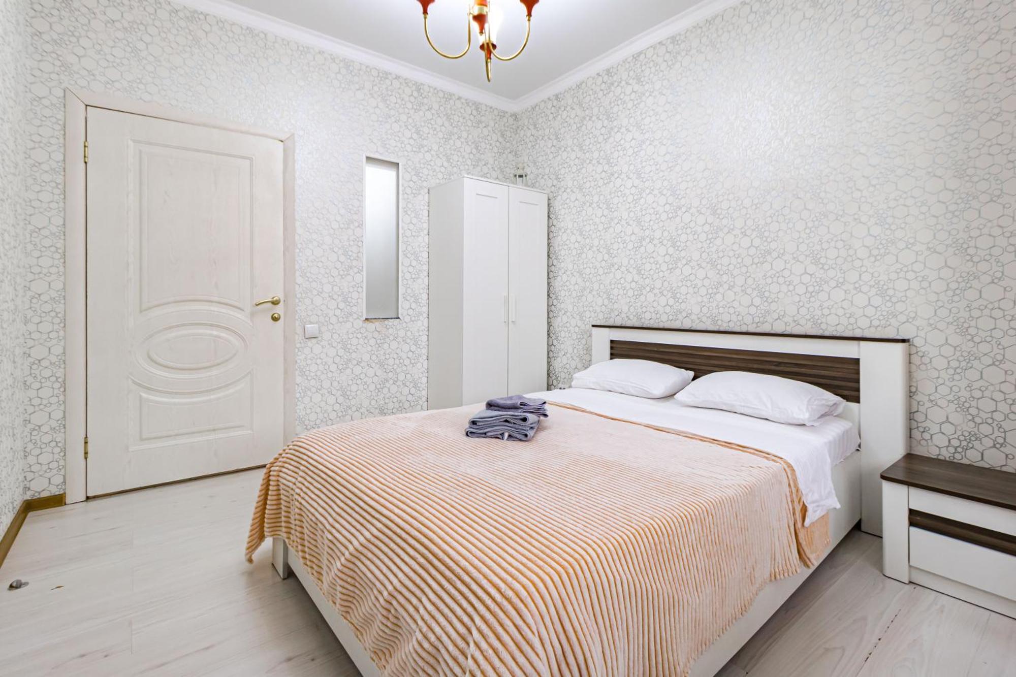 Апартаменты С Видом На Город Pavlodar Exterior foto